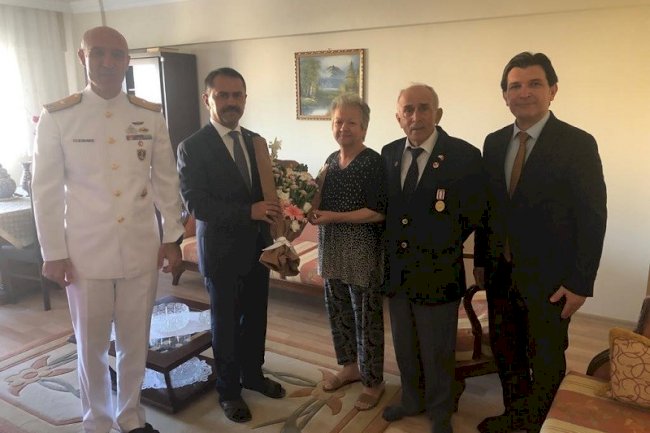 Gaziler ve aileleriyle buluştu 