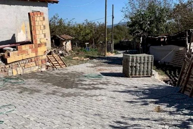 Alanköy’e parke taş döşendi (06.10.2022)