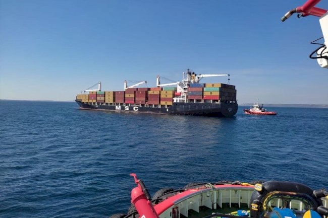  Römorkörlerle Karanlık Liman’a demirletildi 