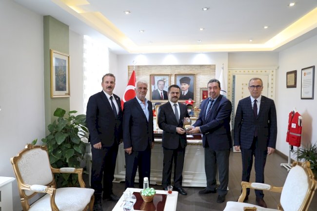 Erdil’den Vali Aktaş’a teşekkür plaketi 