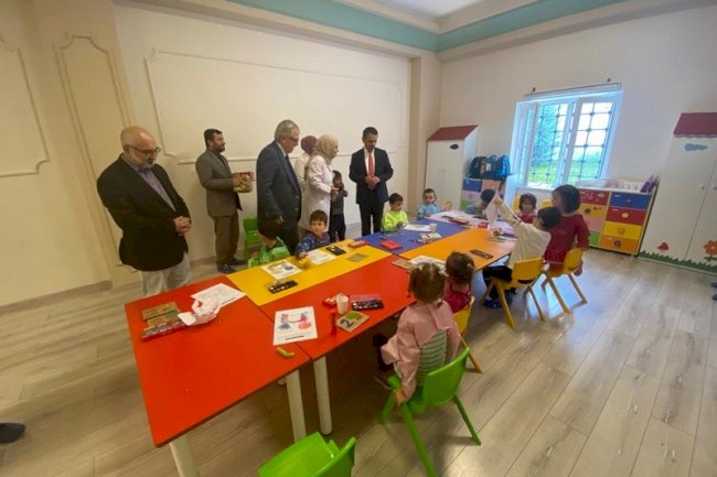 Hizmetler hakkında bilgi aldı 