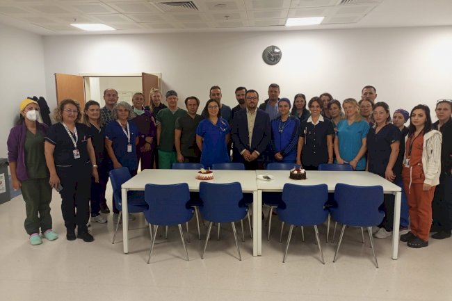 Devlet Hastanesi’nde pastalı kutlama 