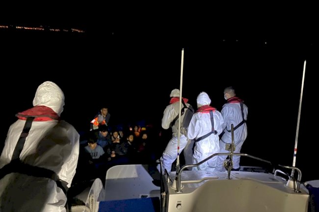 24 düzensiz göçmen kurtarıldı 