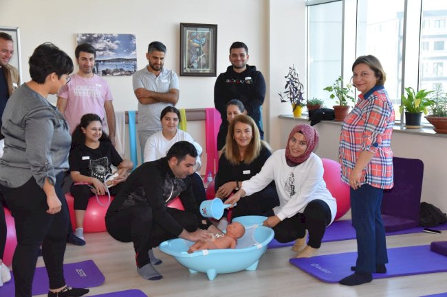 Anne ve baba adaylarına eğitim 