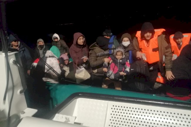38 düzensiz göçmen kurtarıldı (17.11.2022)