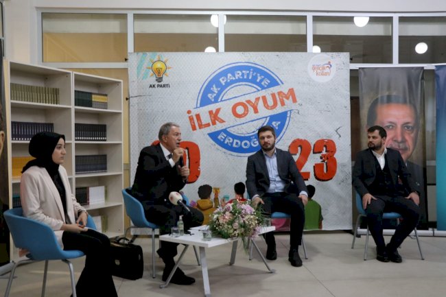 BAKAN AKAR, GENÇLERİN İSTEĞİNİ KIRMADI  CUMHURBAŞKANI ERDOĞAN’I TELEFONLA ARADI