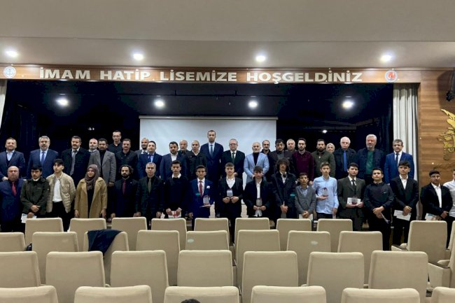 Öğrenciler ödüllerine kavuştu