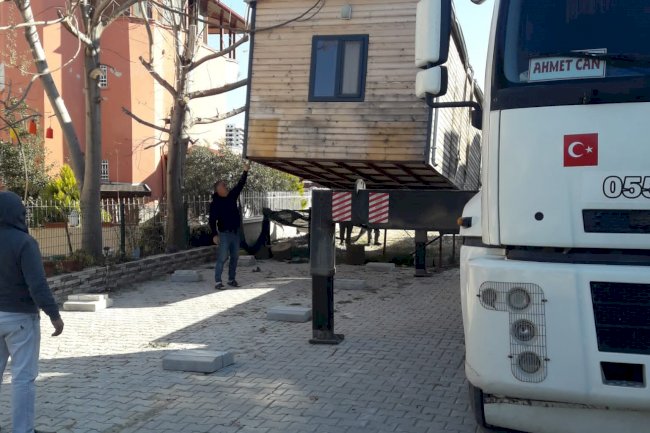 Yardımlar deprem bölgesine ulaşıyor