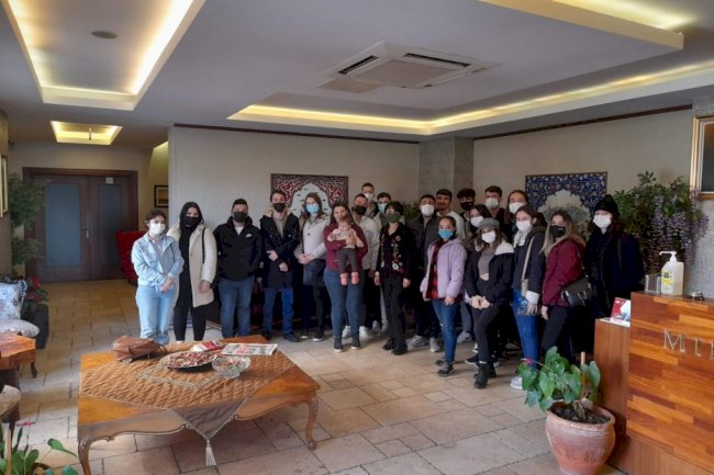 ÖĞRENCİLERE UYGULAMALI EĞİTİM