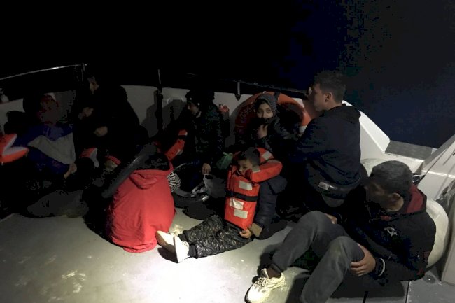 Ayvacık Açıklarında 10 Düzensiz Göçmen Yakalandı