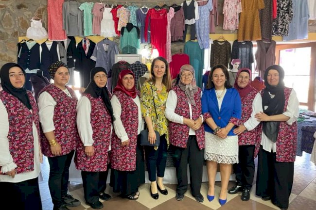Eceabat’ta Yılsonu Sergisi Düzenlendi