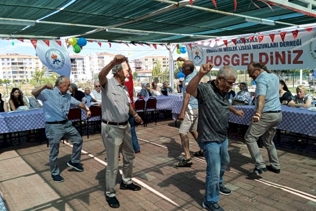 Geleneksel  Mezunlar Bayramlaşması Yapıldı