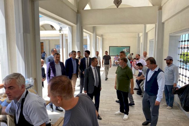 Çanakkale’de aşure dağıtıldı