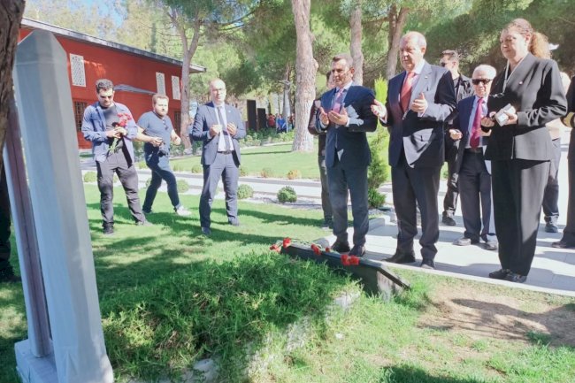 KKTC Cumhurbaşkanından Şehitler Abidesi ziyareti