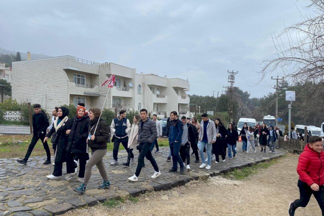 Öğrenciler Tarihi Alanı gezdi