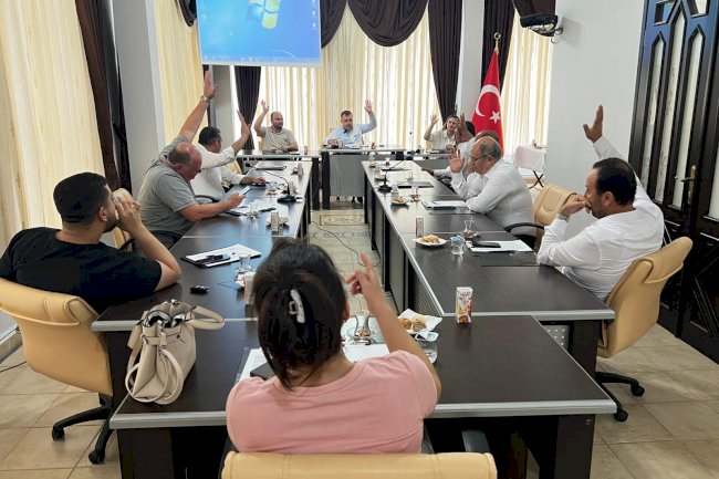 Ezine’de Belediye Meclisi toplantısı yapıldı
