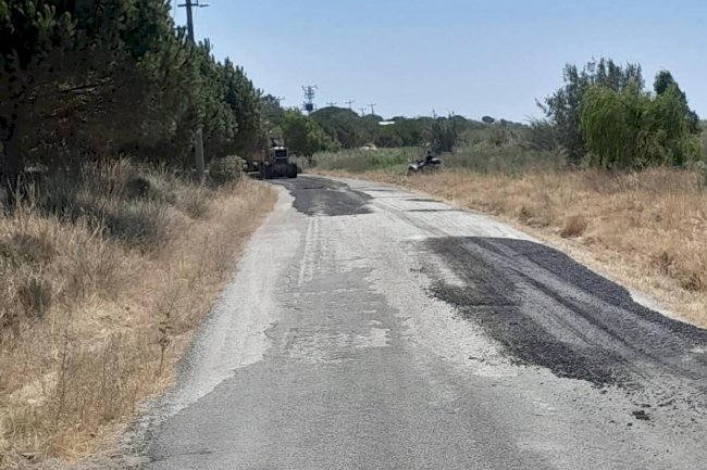 Köy yollarında yama çalışması
