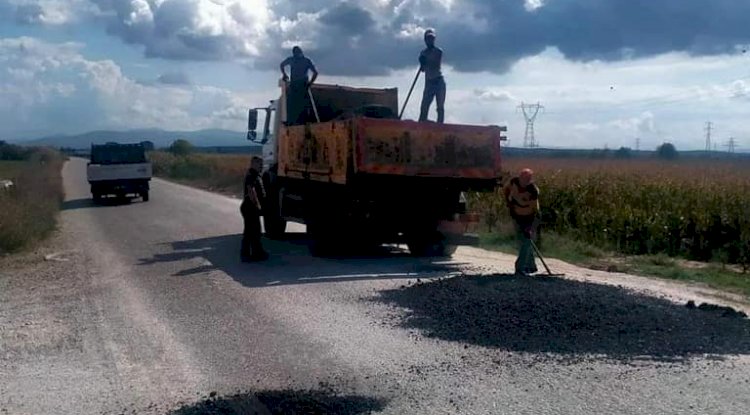 Yollar onarılıyor 