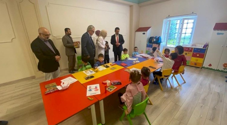 Hizmetler hakkında bilgi aldı 