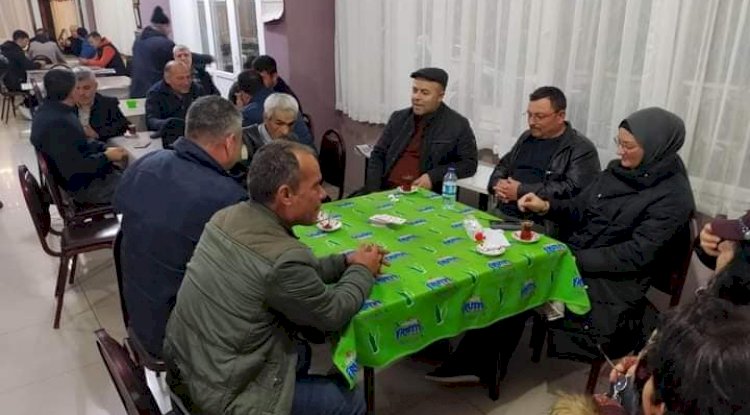 İstek ve talepleri dinliyor