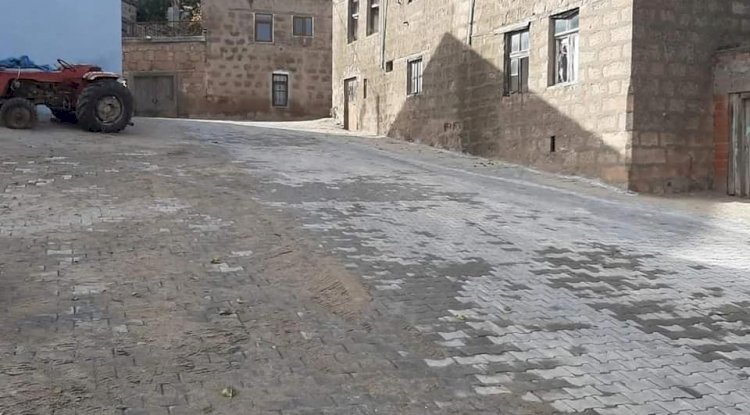 Ahmetçe Köyü yoluna parke taşı 
