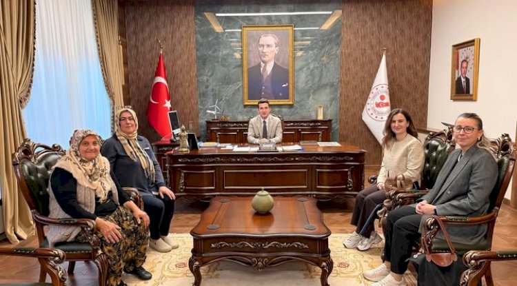 Kadın Kooperatifinden Ezine Kaymakamı’na Ziyaret