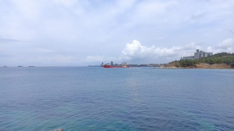 Karaya oturan gemi kurtarıldı 