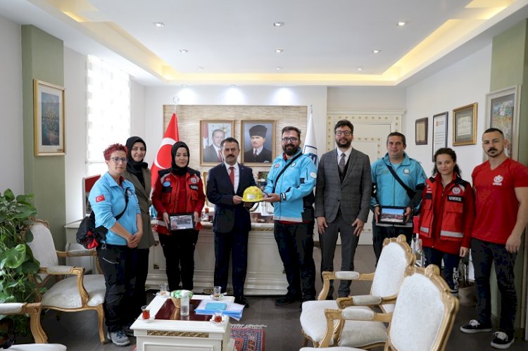 Çanakkale’den Deprem Bölgesine İlk Ulaşan UMKE Ekibine Teşekkür