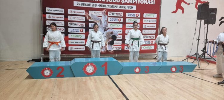 Ecem Özden Türkiye 3.’sü oldu