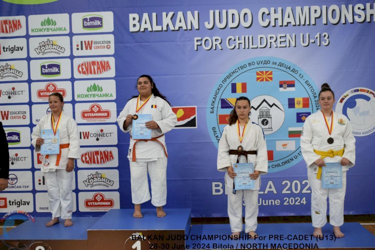 Ecem Özden’den bronz madalya