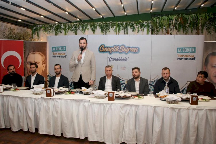 Ezine’de Gençlerle Sahur Buluşması Düzenlendi